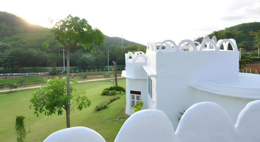 더 부다 리조트 무아클렉 무악렉 외부 사진